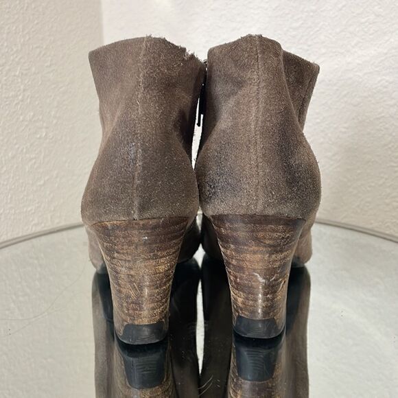 Kenneth Cole REACTION Women's Cheese Please Bootie - Picture 7 of 9